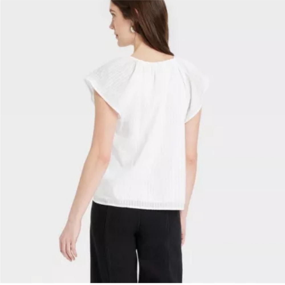 Universal Thread (Target) Flutter short sleeve V … - image 2